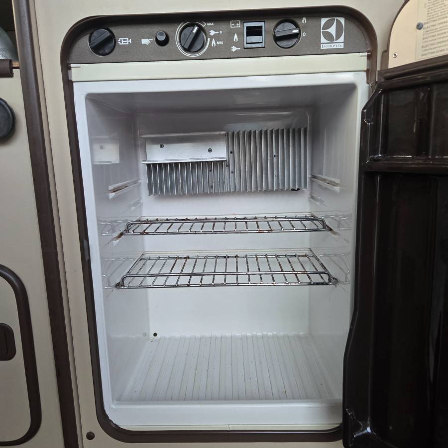 Vw-vanagon-westfalia-1984-white-15