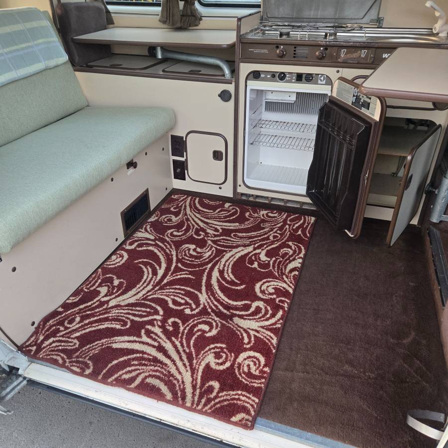 Vw-vanagon-westfalia-1984-white-16