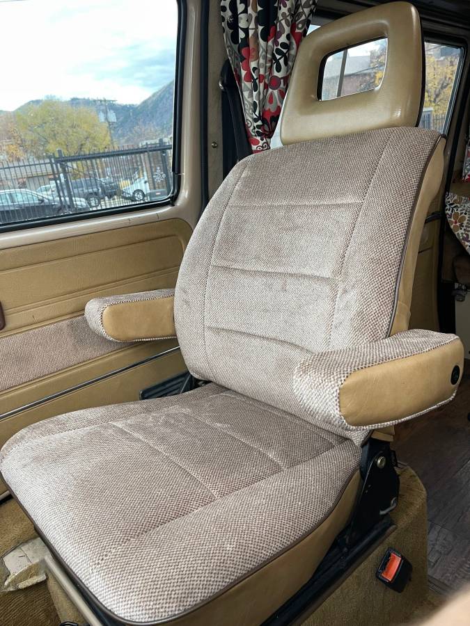 Vw-westfalia-1984-brown-4