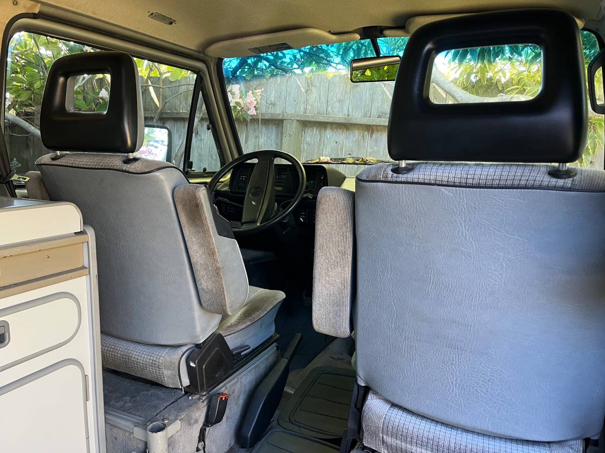 Vw-westfalia-1987-silver-5