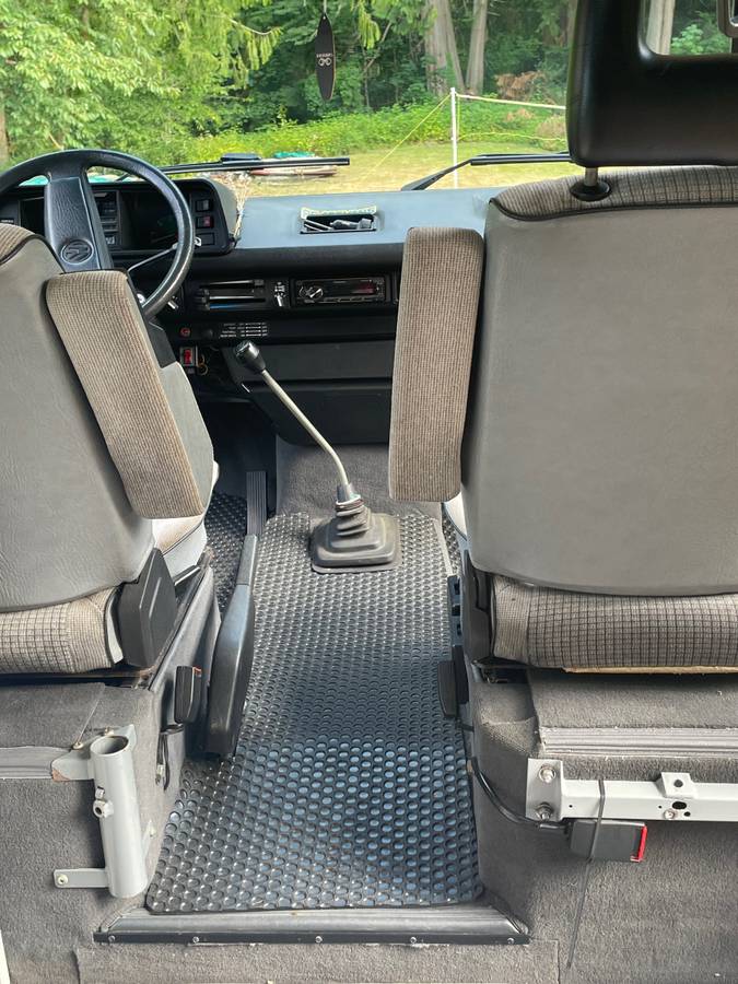 Vw-westfalia-camper-van-1989-grey-5