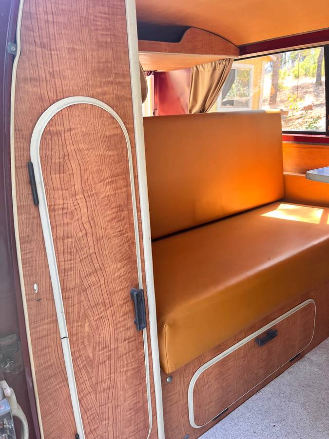 Vw-westfalia-type-2-bay-1971-red-8