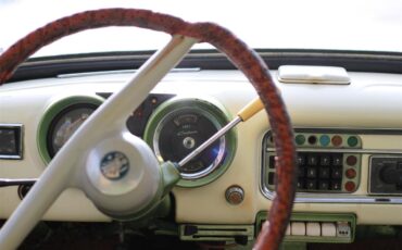 Wartburg-3111000-1965-whitegreen-whitegreen-2