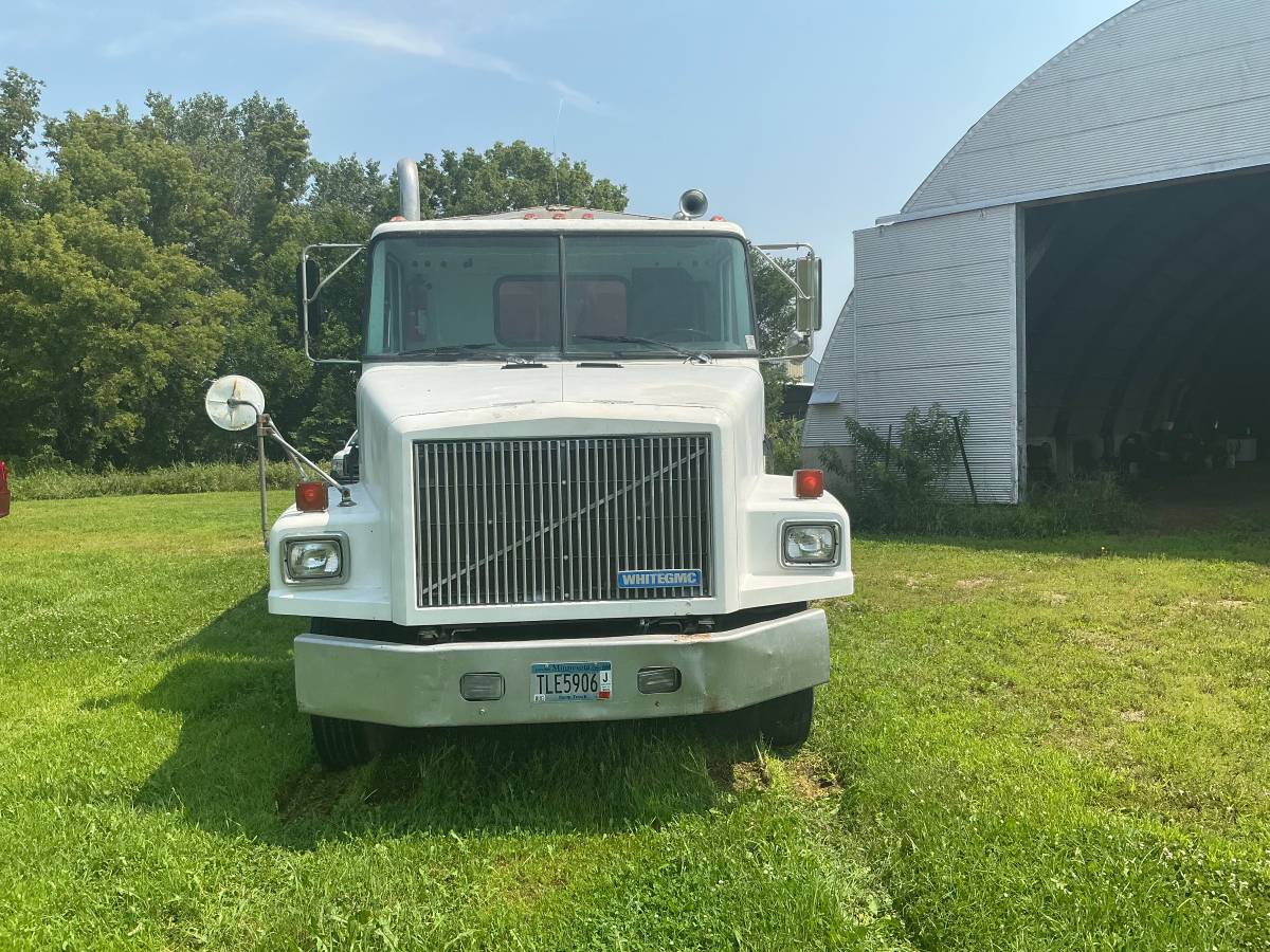 White-gmc-diesel-1994-white-1