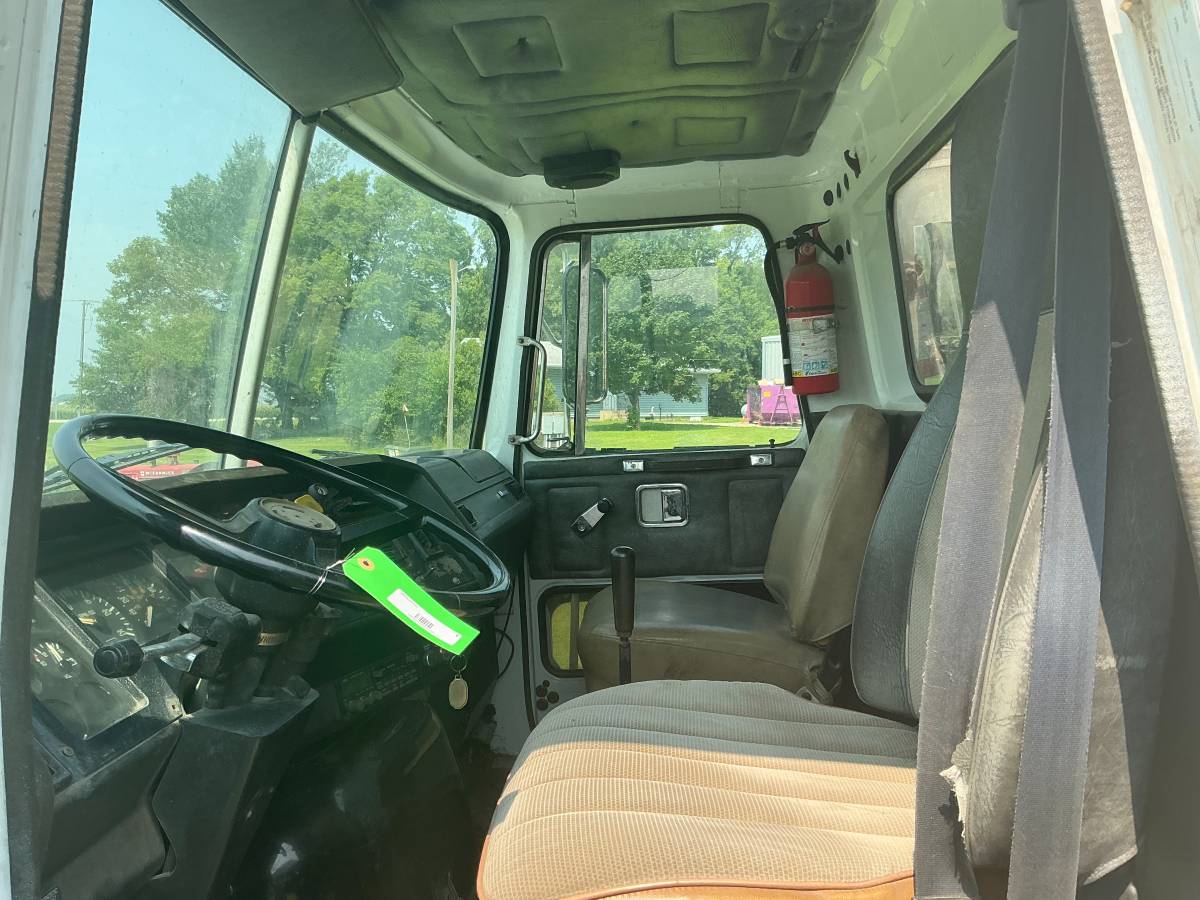White-gmc-diesel-1994-white-12
