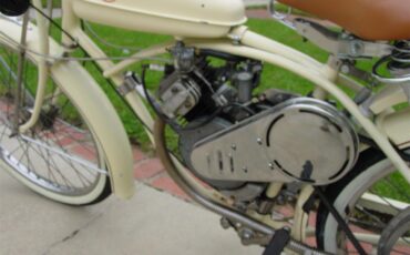 Whizzer-Motorcycle-1948-cream-and-brown-trim-cream-3
