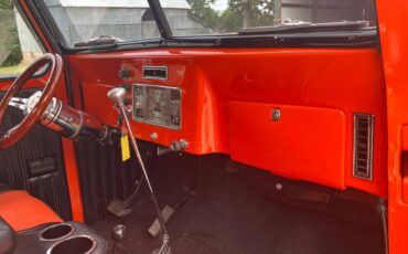 Willie-overland-pick-up-1947-orange-7
