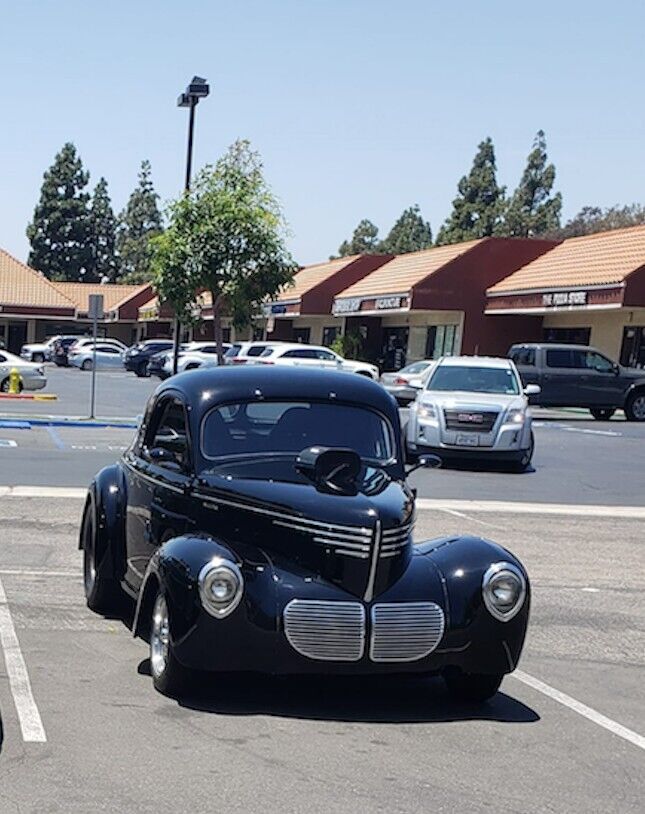 Willys-1941-Coupe-1
