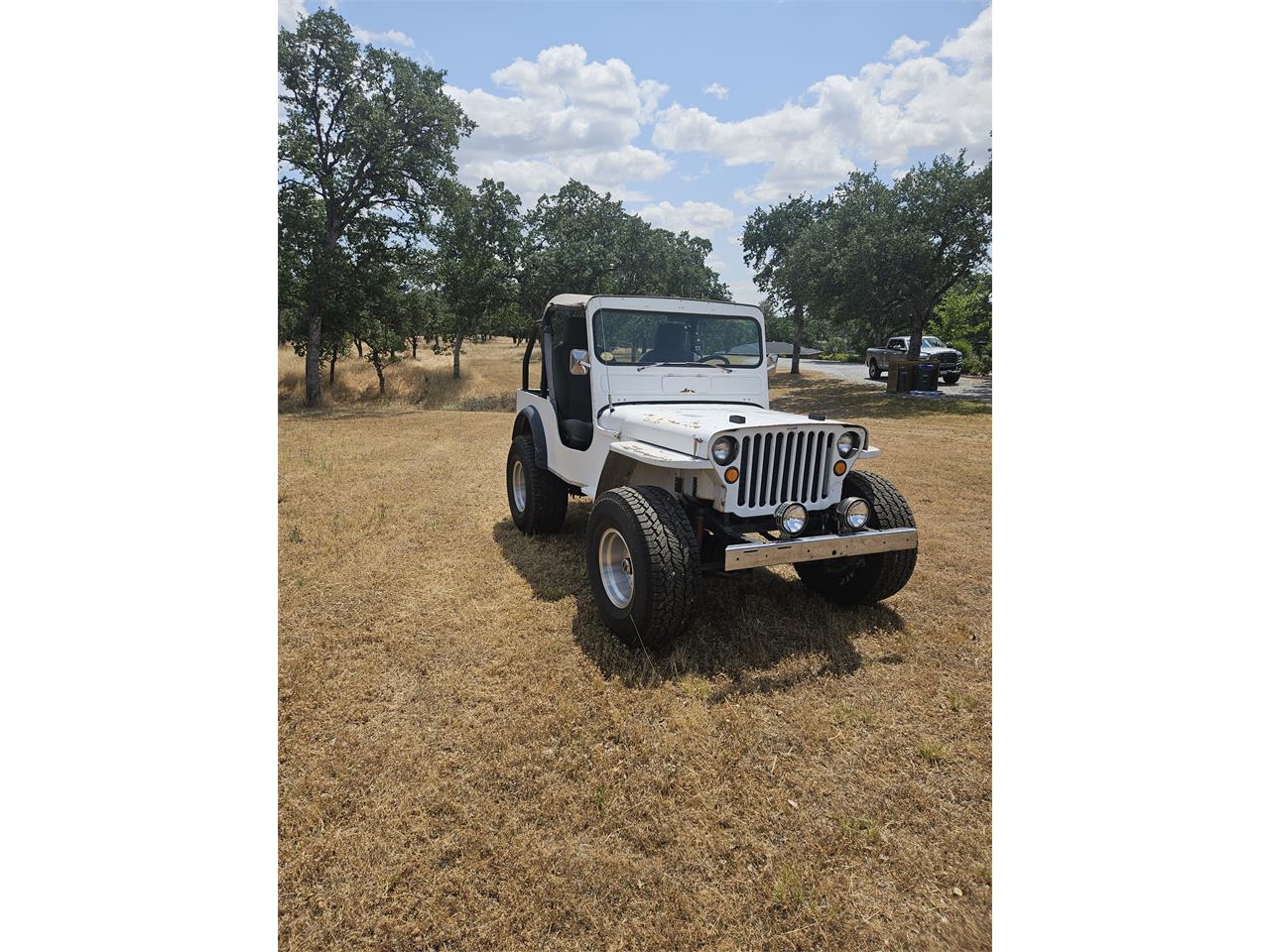 Willys-1943-White-Gray-2