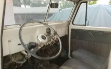 Willys-1957-3