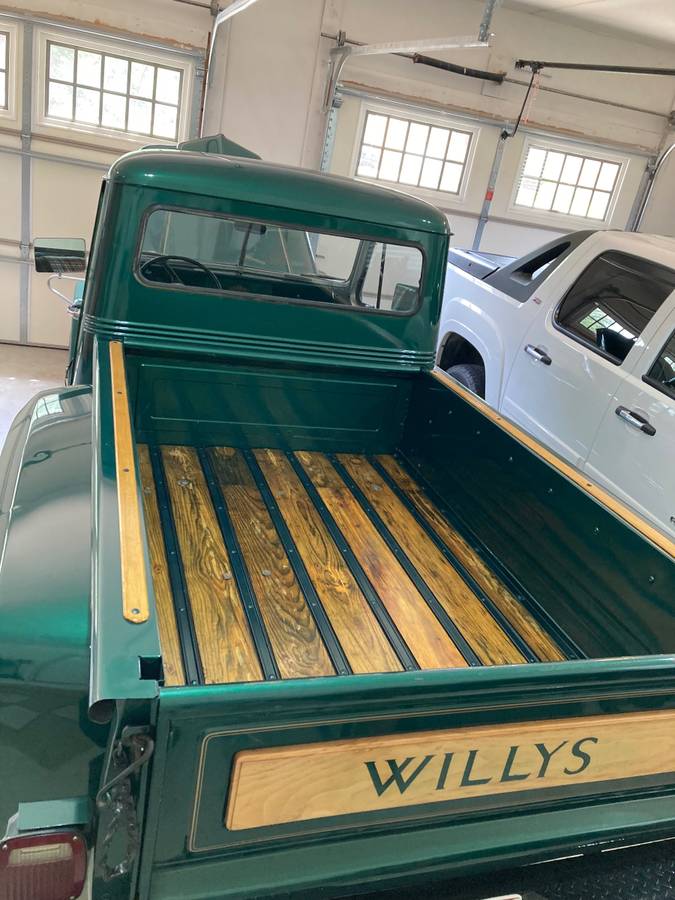 Willys-4-wheel-drive-truck-1961-green-11