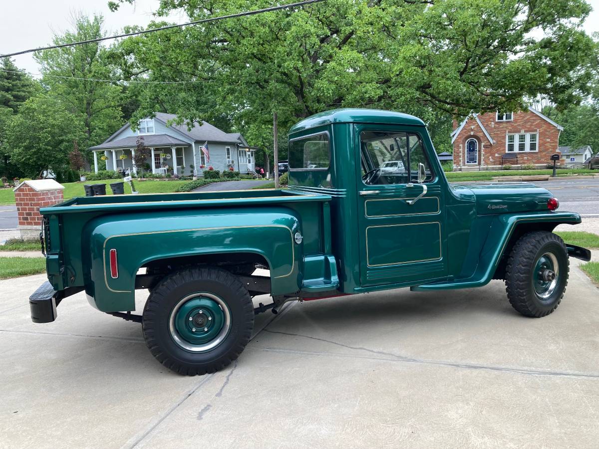 Willys-4-wheel-drive-truck-1961-green-2