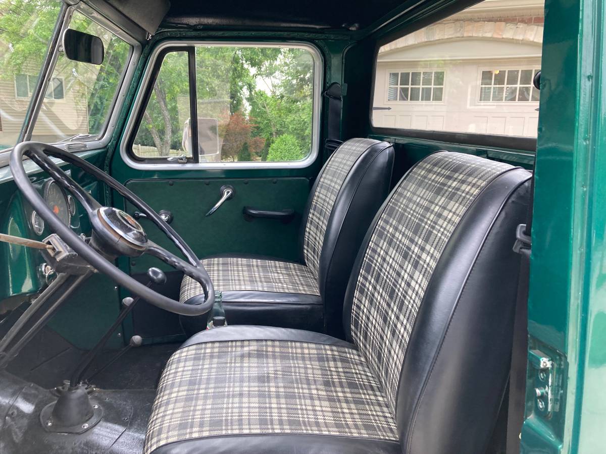 Willys-4-wheel-drive-truck-1961-green-5