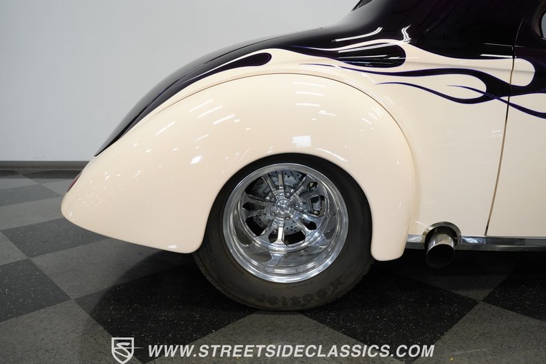 Willys-Coupe-1941-Deep-plum-candy-coral-38