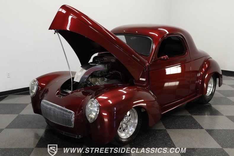 Willys-Coupe-1941-Razzling-Red-Dark-Gray-17