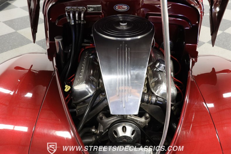 Willys-Coupe-1941-Razzling-Red-Dark-Gray-2
