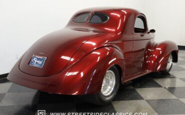 Willys-Coupe-1941-Razzling-Red-Dark-Gray-22