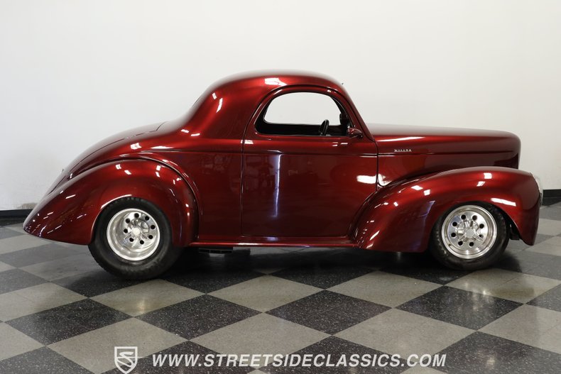 Willys-Coupe-1941-Razzling-Red-Dark-Gray-24