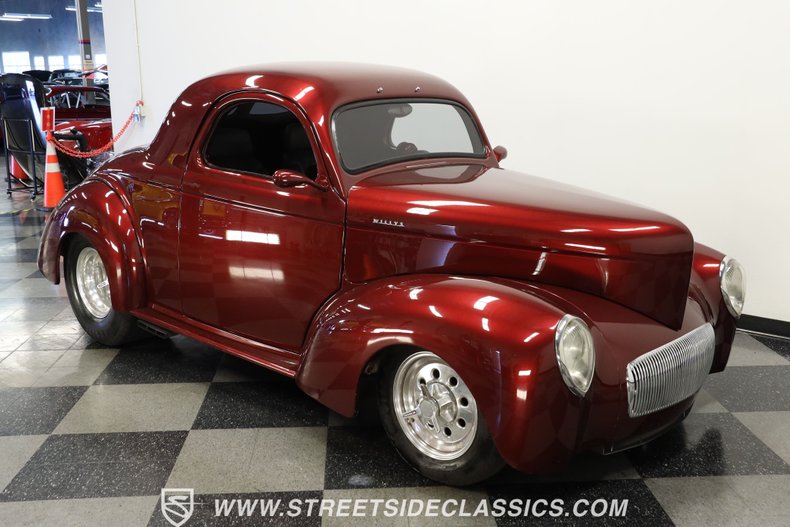 Willys-Coupe-1941-Razzling-Red-Dark-Gray-25