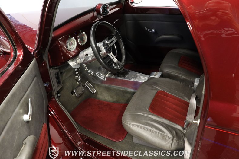 Willys-Coupe-1941-Razzling-Red-Dark-Gray-3