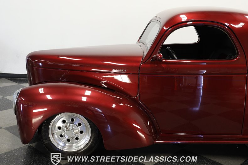 Willys-Coupe-1941-Razzling-Red-Dark-Gray-31
