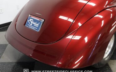 Willys-Coupe-1941-Razzling-Red-Dark-Gray-33