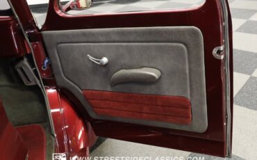 Willys-Coupe-1941-Razzling-Red-Dark-Gray-48