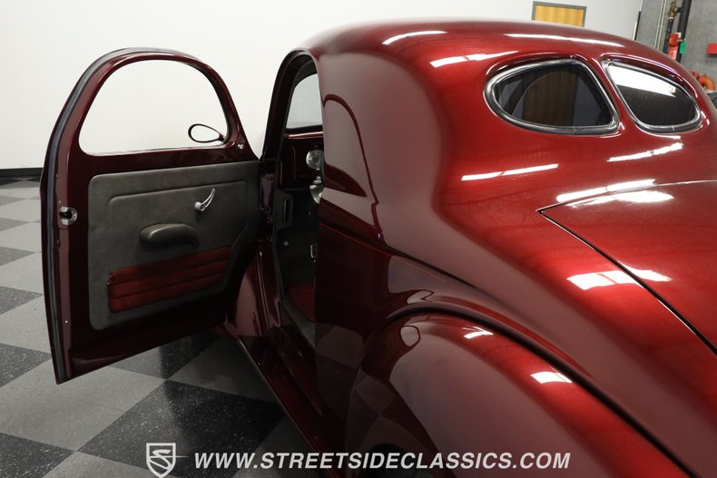 Willys-Coupe-1941-Razzling-Red-Dark-Gray-9