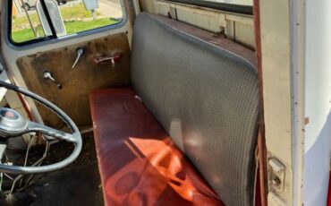 Willys-Jeep-1959-7