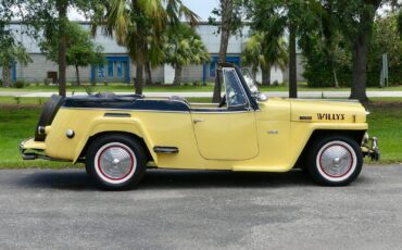 Willys-Jeepster-1949-Convertible-2