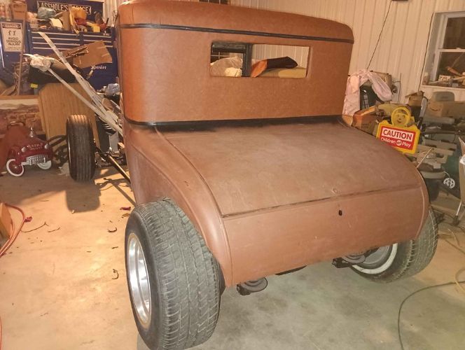 Willys-Knight-1928-Black-Brown-1