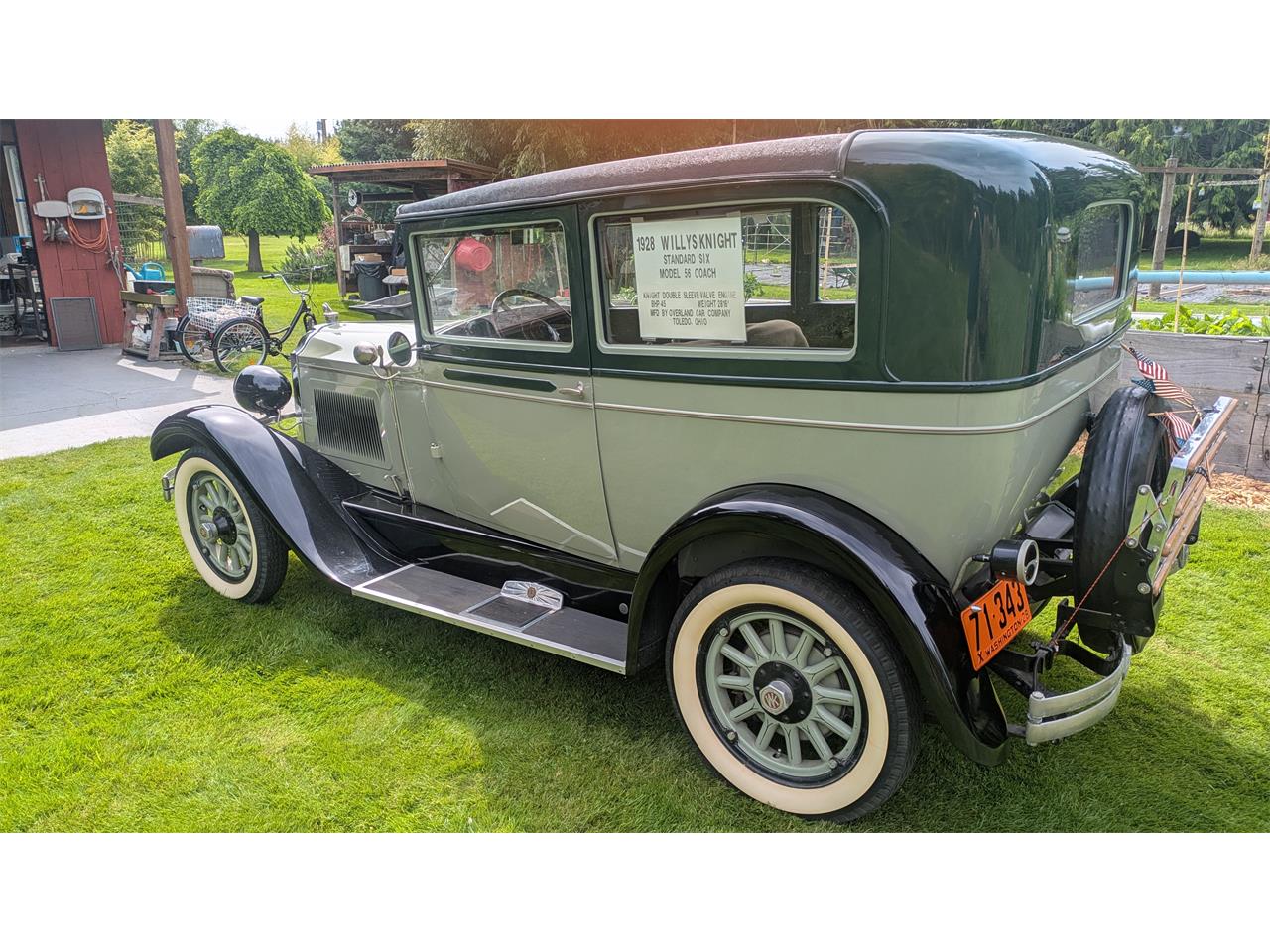 Willys-Knight-1928-Two-Tone-green-with-Sandstone-–-taupe-2