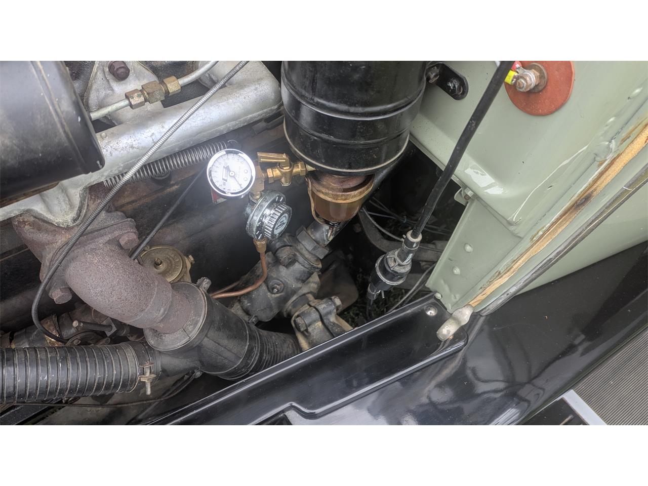 Willys-Knight-1928-Two-Tone-green-with-Sandstone-–-taupe-9