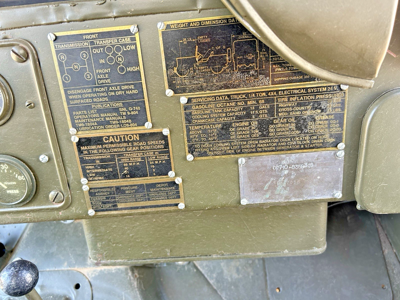 Willys-M38-1952-Convertible-8