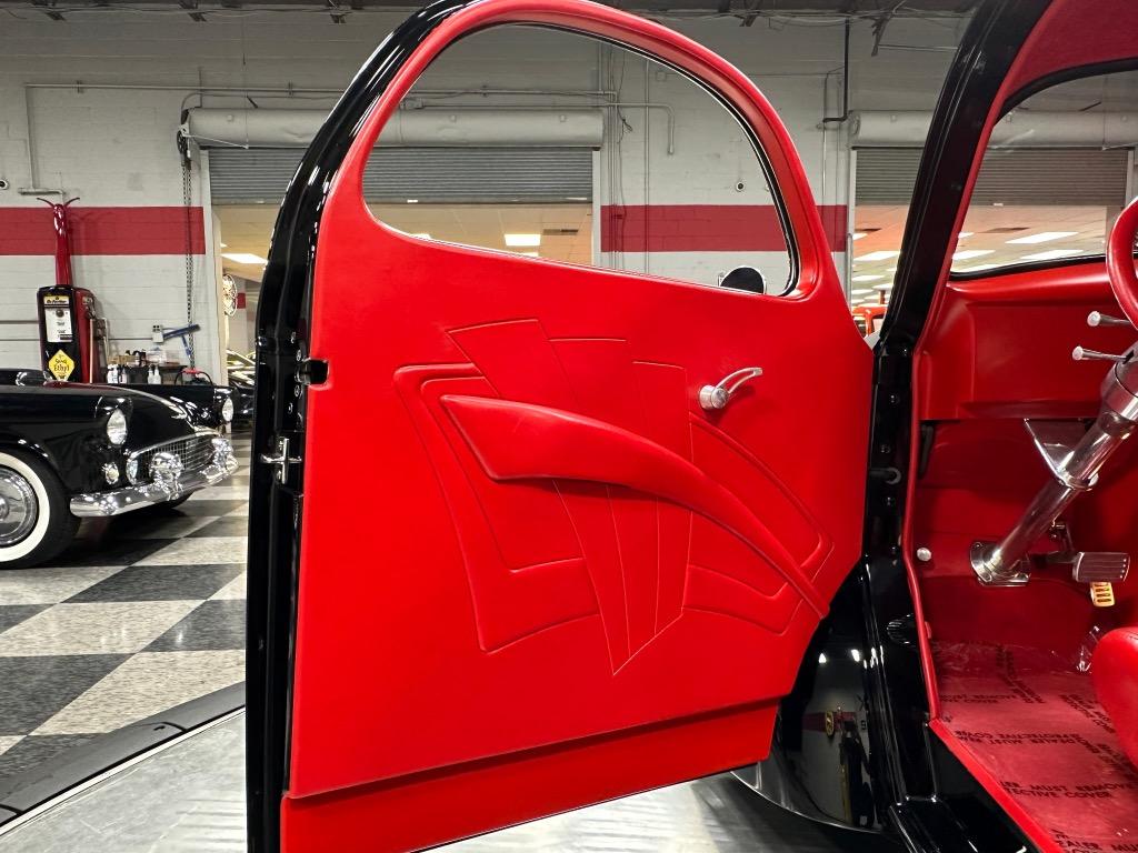 Willys-Other-1940-Black-Red-21