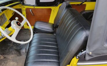 Willys-Overland-1948-Yellow-Black-10