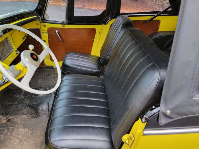 Willys-Overland-1948-Yellow-Black-10