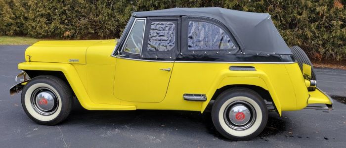 Willys-Overland-1948-Yellow-Black-16