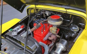 Willys-Overland-1948-Yellow-Black-4