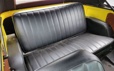 Willys-Overland-1948-Yellow-Black-7