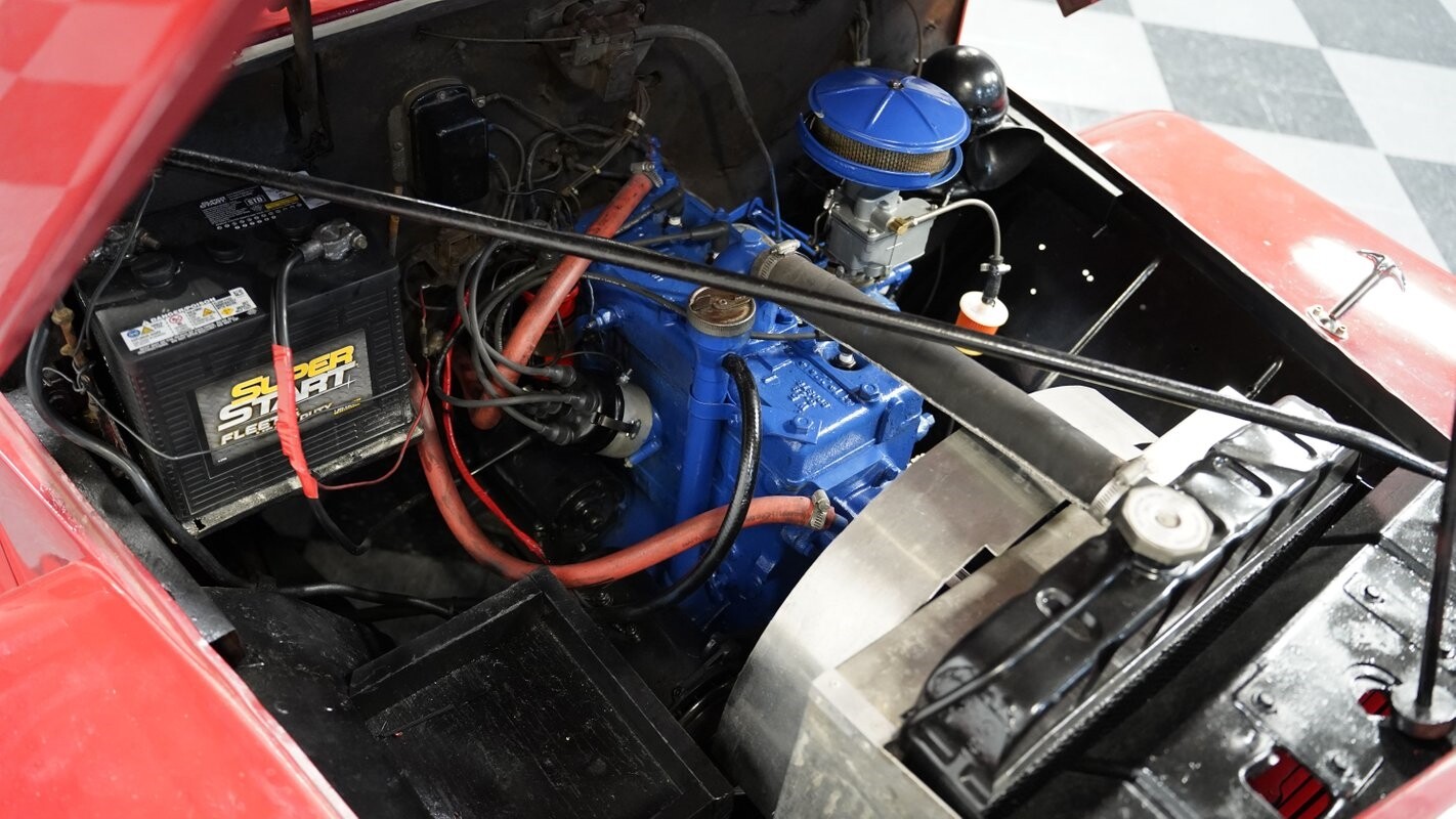 Willys-Overland-Jeepster-1949-Convertible-26