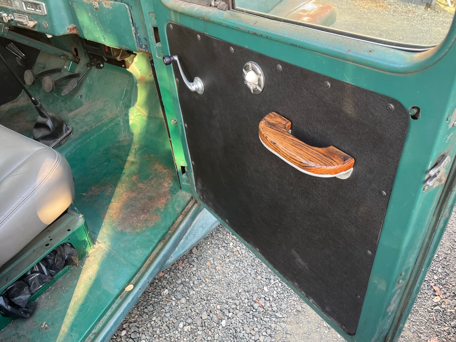 Willys-Overland-Wagon-EV-Conversion-1951-Wagon-28