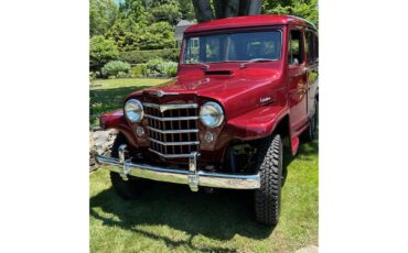Willys-Wagoneer-1951-Burgundy-Tan-2