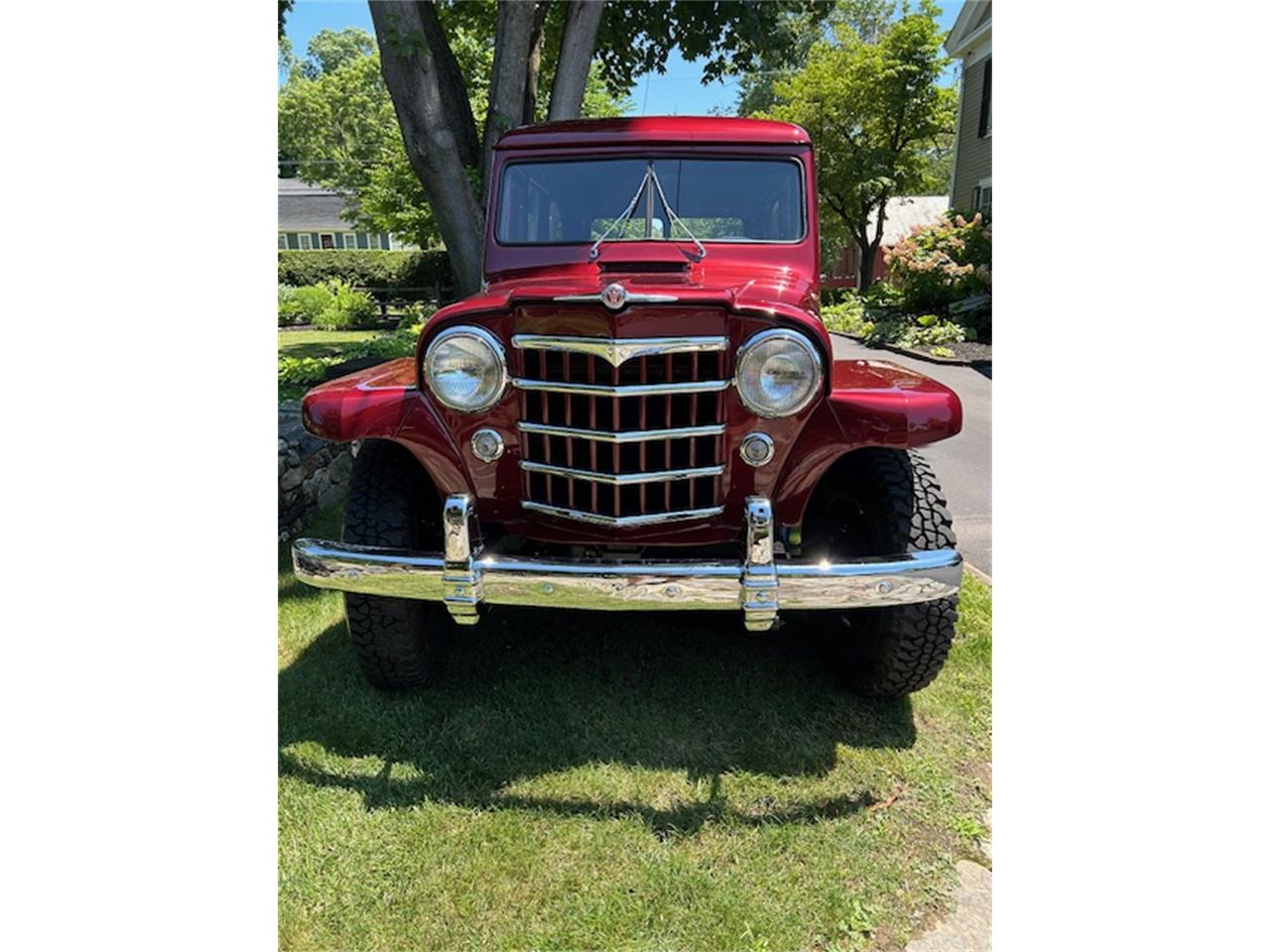 Willys-Wagoneer-1951-Burgundy-Tan-3