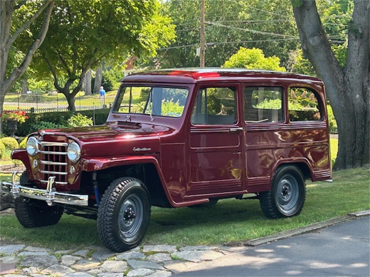 Willys-Wagoneer-1951-Burgundy-Tan