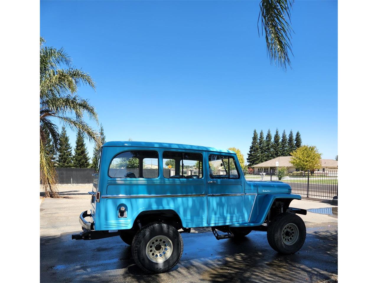 Willys-Wagoneer-1961-Two-tone-turquoise-Grayturquoise-16