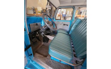 Willys-Wagoneer-1961-Two-tone-turquoise-Grayturquoise-19