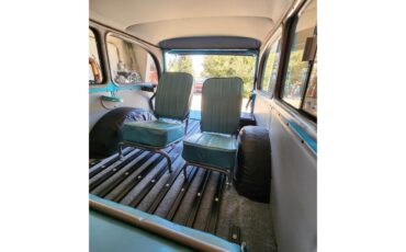 Willys-Wagoneer-1961-Two-tone-turquoise-Grayturquoise-22