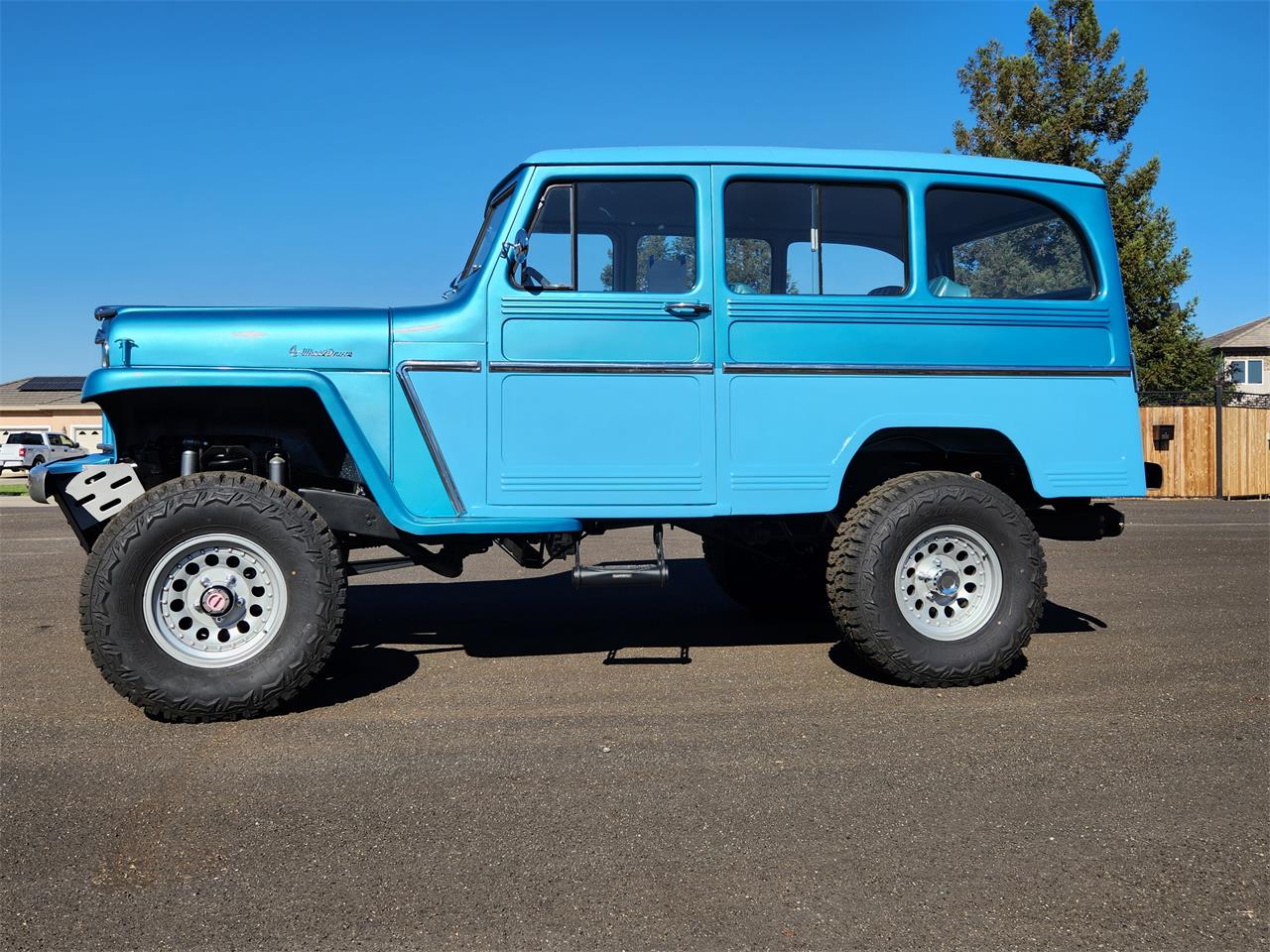 Willys-Wagoneer-1961-Two-tone-turquoise-Grayturquoise-4