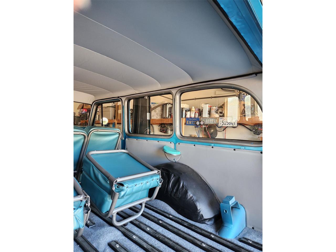 Willys-Wagoneer-1961-Two-tone-turquoise-Grayturquoise-7